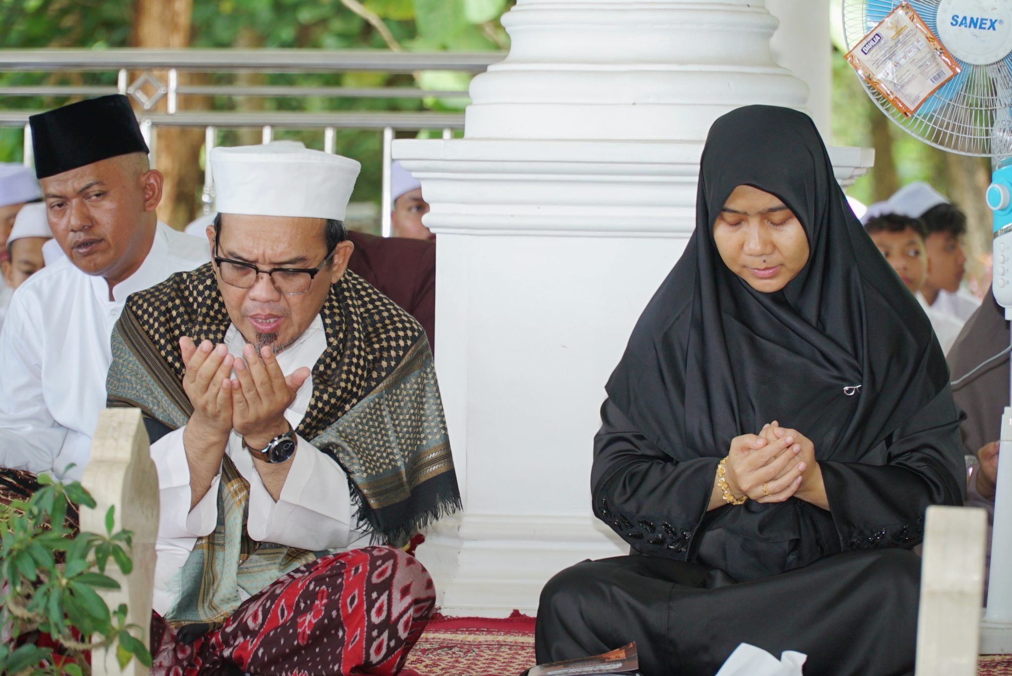 You are currently viewing Ummuna Nyai Hj. Rodliyyah Ghorro’ Maimun Zubair